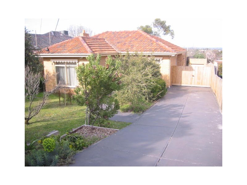 138 Waiora Road, Rosanna VIC 3084