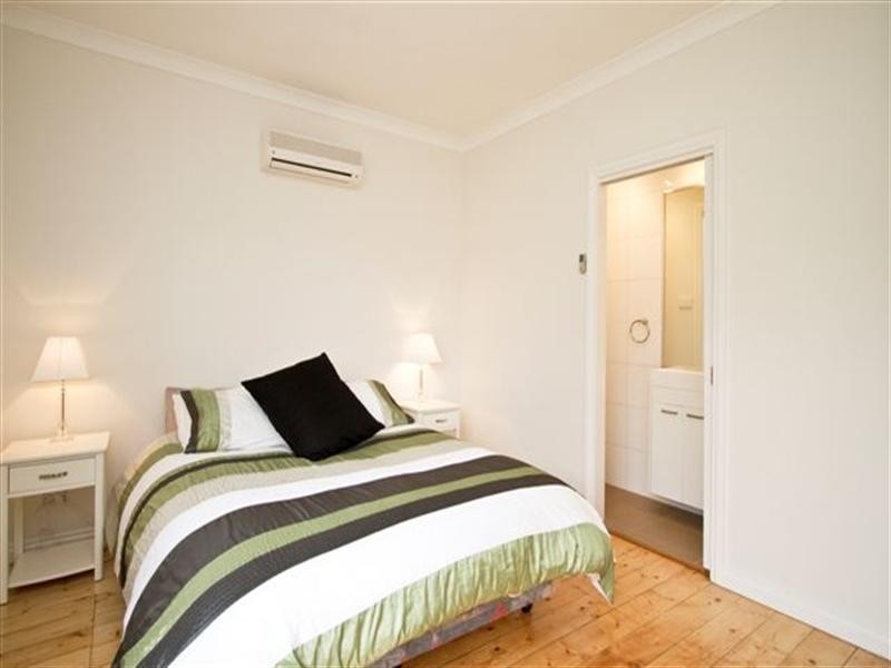 10 North Crescent, Heidelberg West VIC 3081