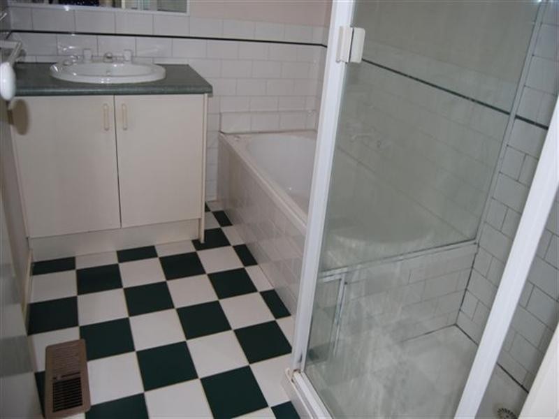 2/71 Rosanna Road, Heidelberg VIC 3084