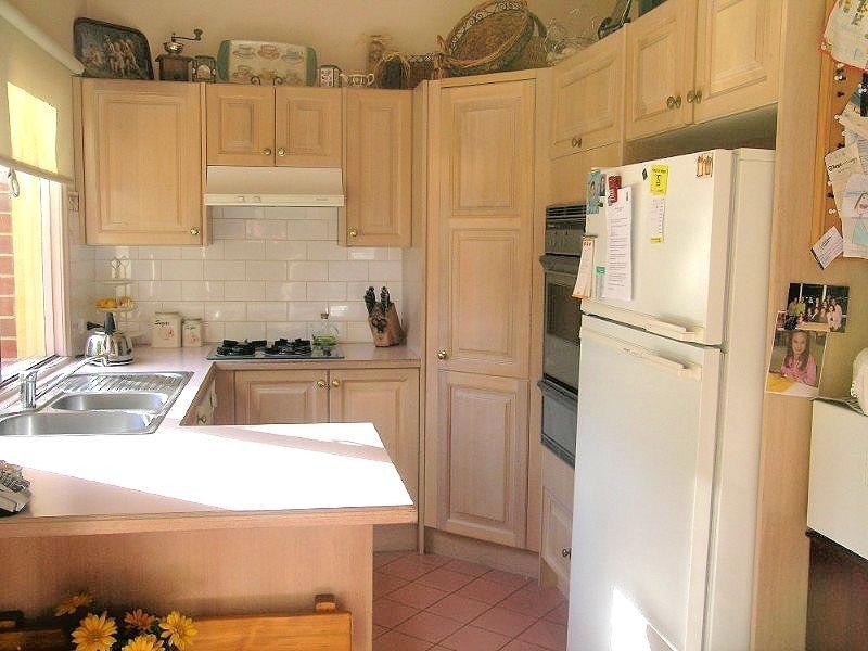 2/42 Barkly Place, Heidelberg VIC 3084