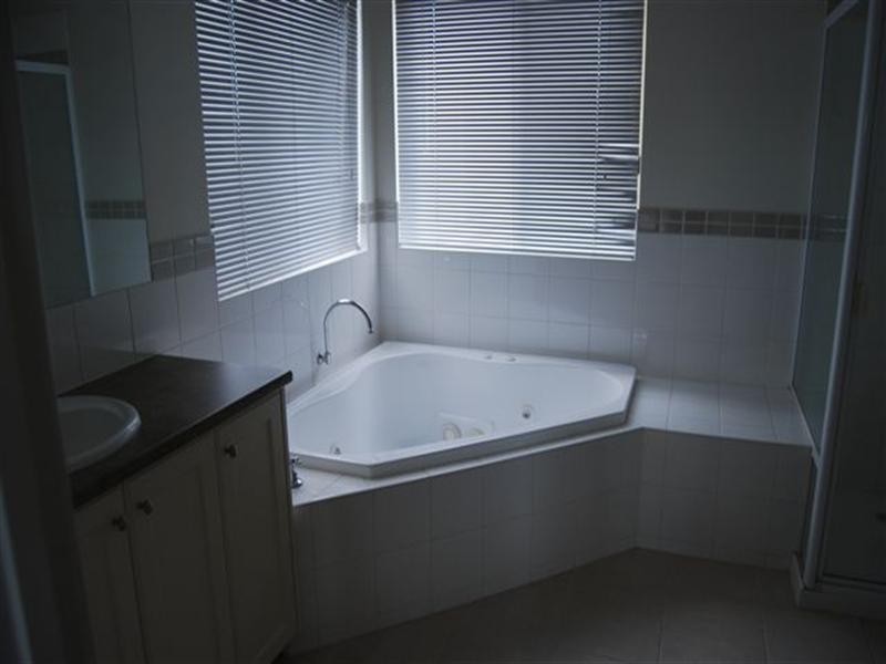 29 Peakview Drive, Viewbank VIC 3084