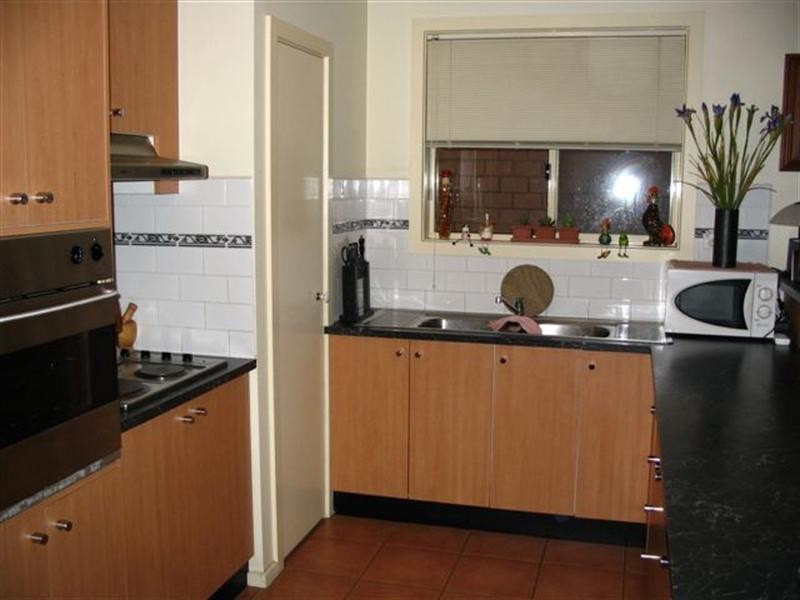 2/24 Maidstone Street, Altona Meadows VIC 3028