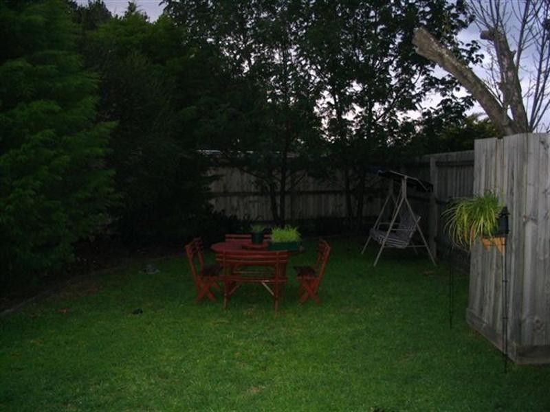 2/24 Maidstone Street, Altona Meadows VIC 3028