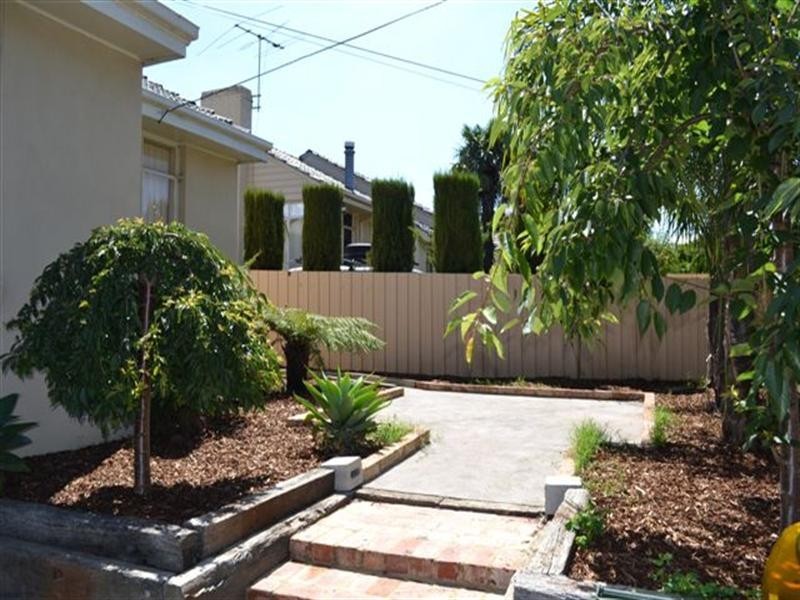 32 Collins Street, Heidelberg Heights VIC 3081