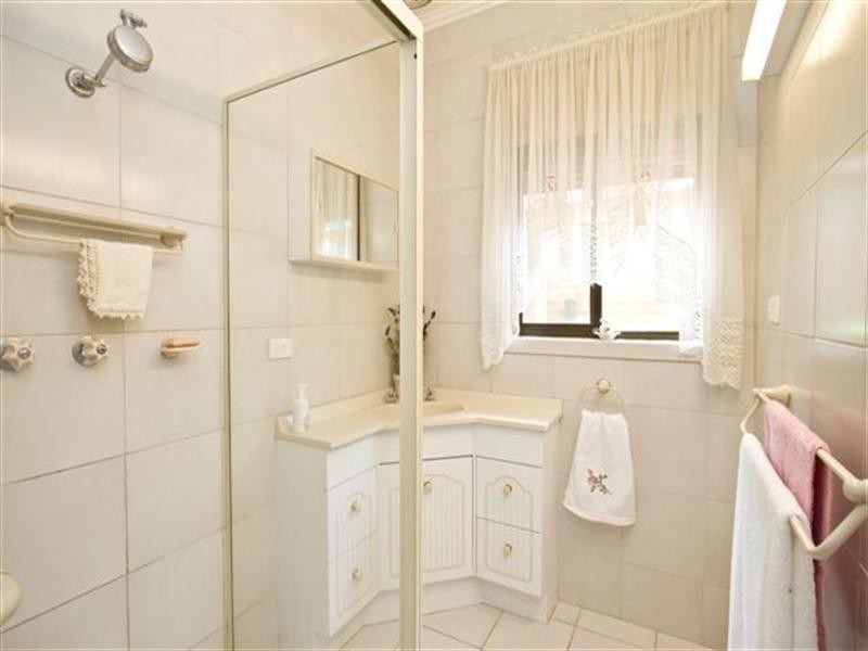 13 Brunei Crescent, Heidelberg West VIC 3081