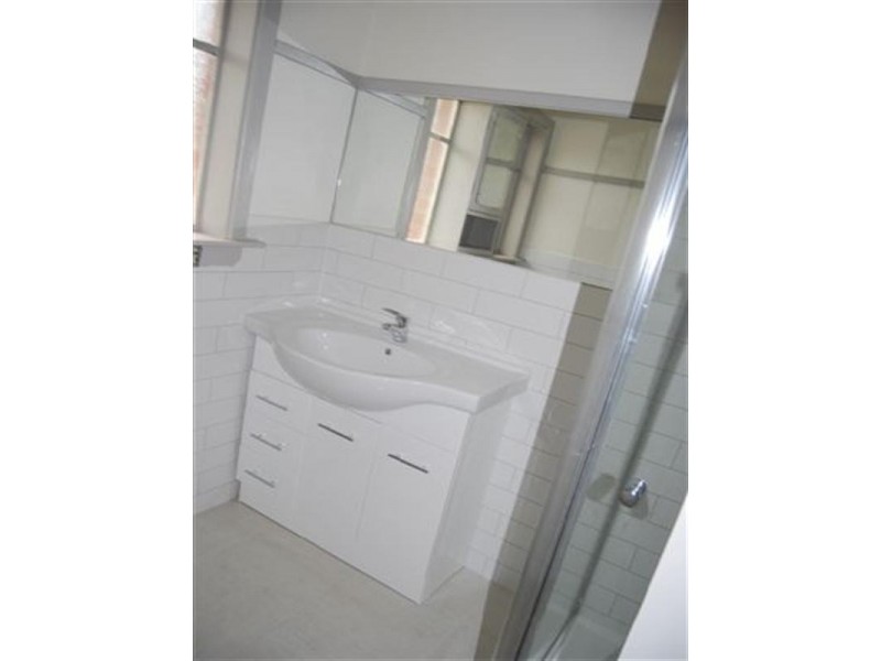 214 Liberty Parade, Heidelberg West VIC 3081