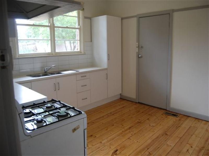 214 Liberty Parade, Heidelberg West VIC 3081