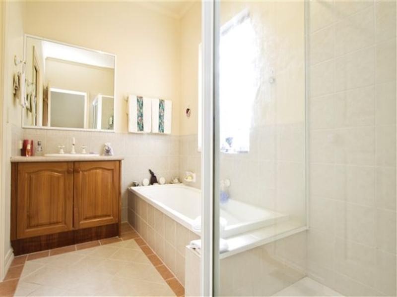 2/2 Wimport Street, Heidelberg VIC 3084