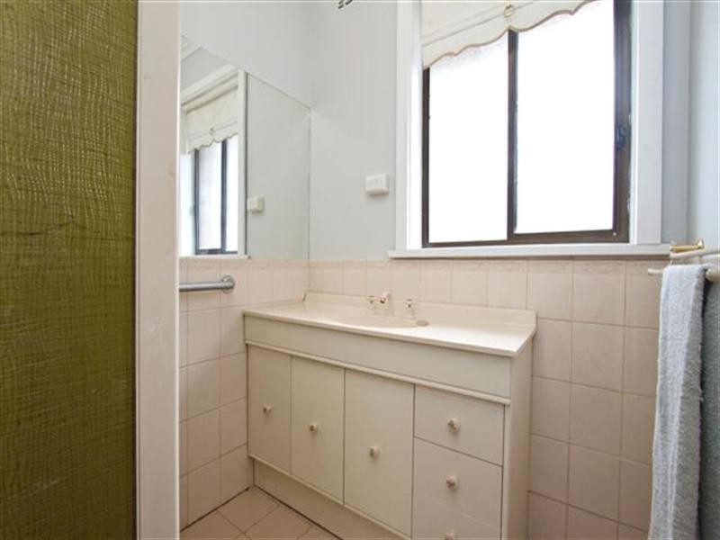 256 Oriel Road, Heidelberg West VIC 3081