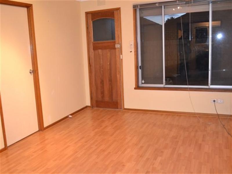 3/33 Barry Street, Reservoir VIC 3073