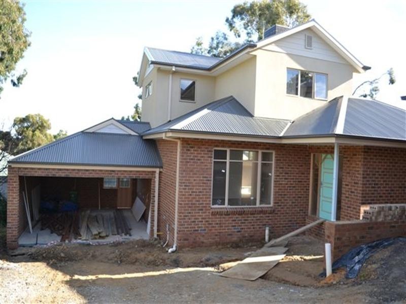 2/49 Looker Road, Montmorency VIC 3094