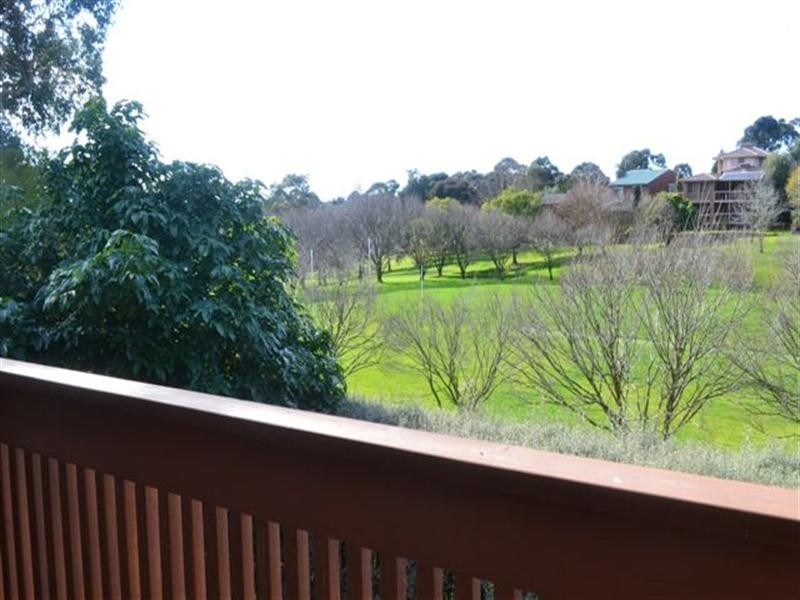 9 Longstaff Court, Doncaster East VIC 3109