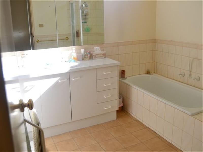 9 Longstaff Court, Doncaster East VIC 3109