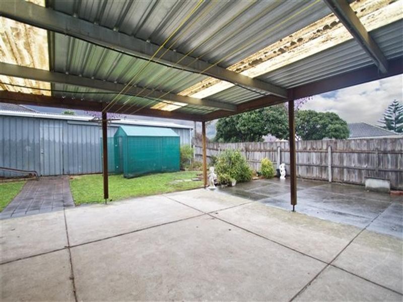 2 Marks Avenue, Heidelberg Heights VIC 3081