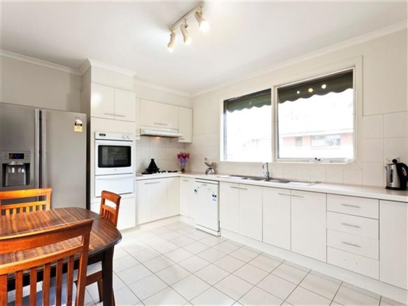 2/308 Lower Plenty Road, Rosanna VIC 3084