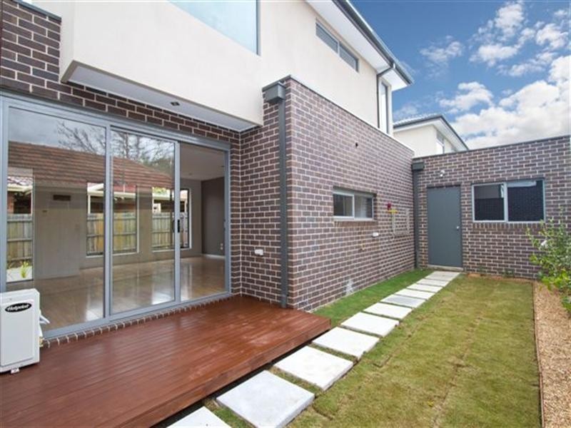 2/115 Waiora Road, Heidelberg Heights VIC 3081