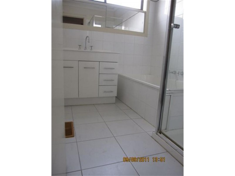 2/106 Brown Street, Heidelberg VIC 3084