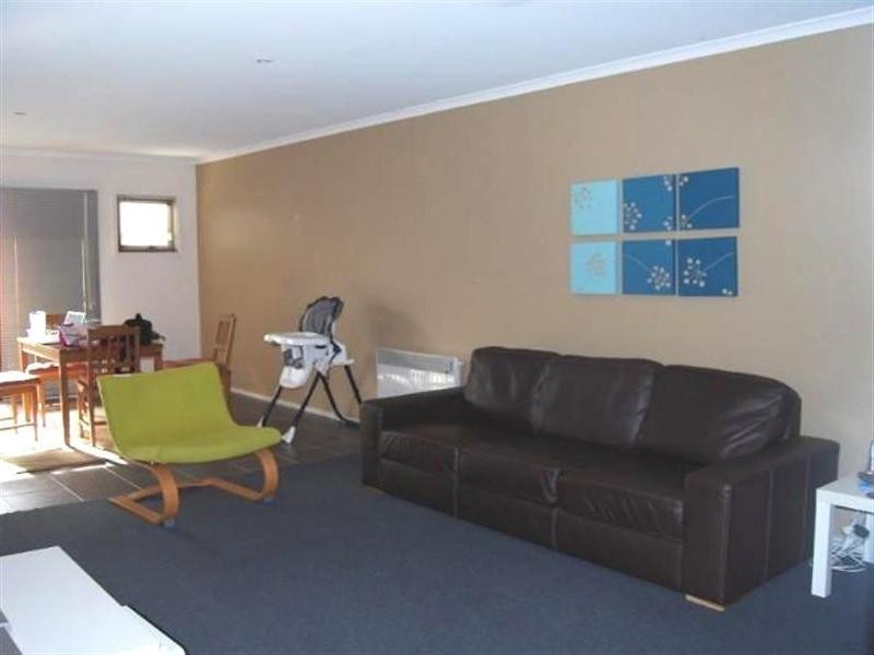 2/57 Rosanna Road, Heidelberg VIC 3084