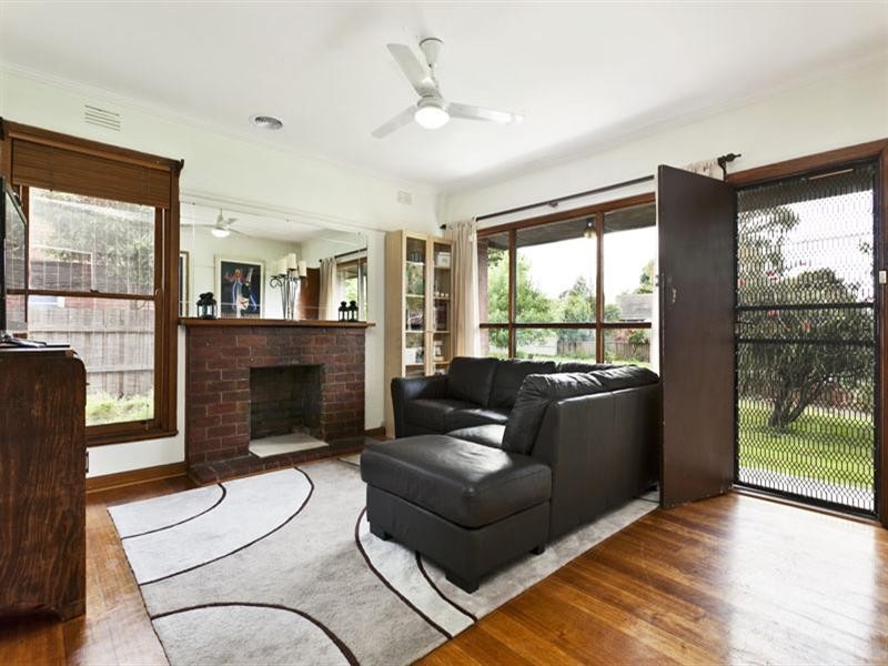 39 Alamein Road, Heidelberg West VIC 3081