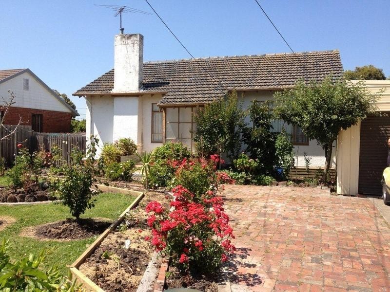 19 Carbeena Street, Heidelberg West VIC 3081