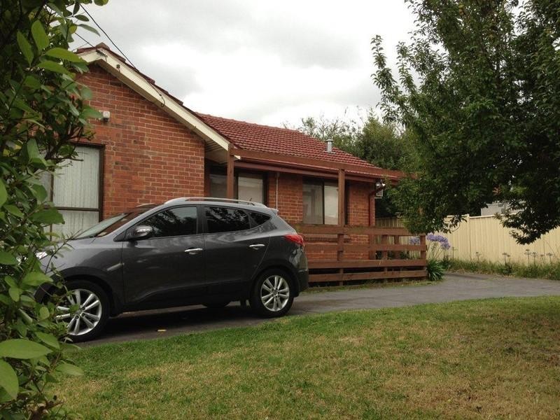 1/2 Flinders Street, Heidelberg Heights VIC 3081
