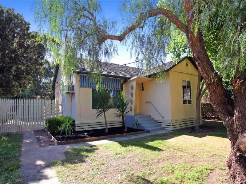 38 Marie Avenue, Heidelberg Heights VIC 3081