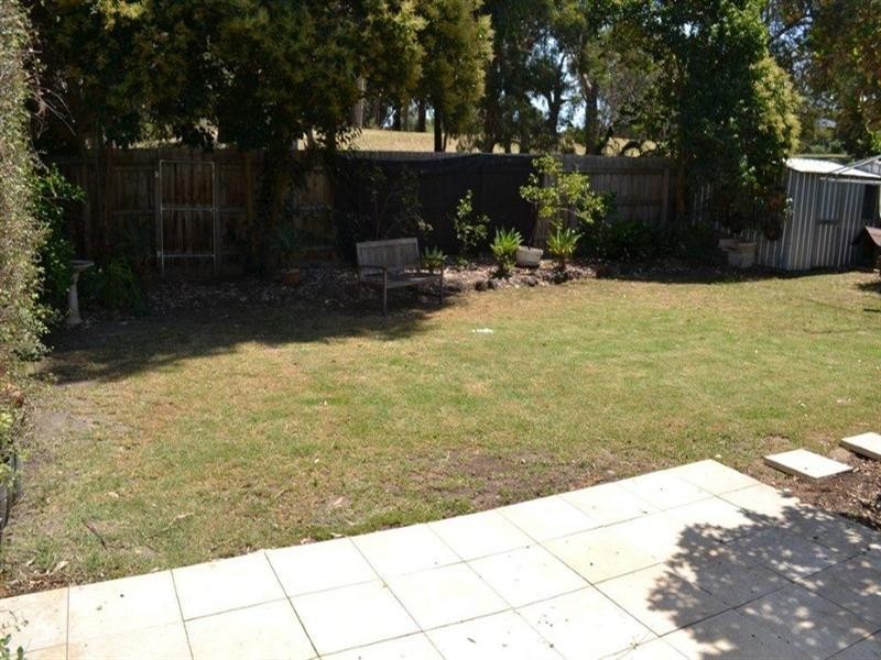 8 Somerset Drive, Viewbank VIC 3084