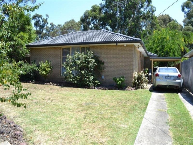 8 Somerset Drive, Viewbank VIC 3084
