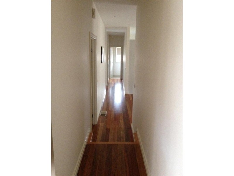 3/12 Station Road, Montmorency VIC 3094