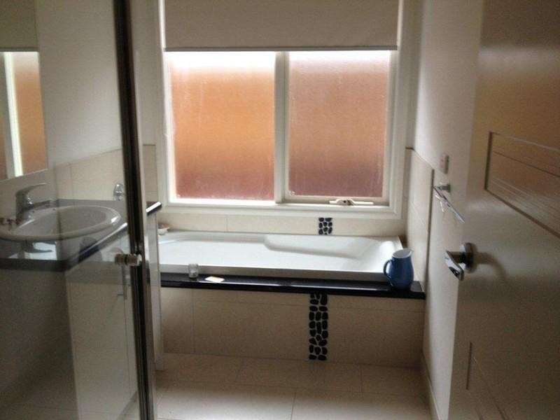 3/12 Station Road, Montmorency VIC 3094