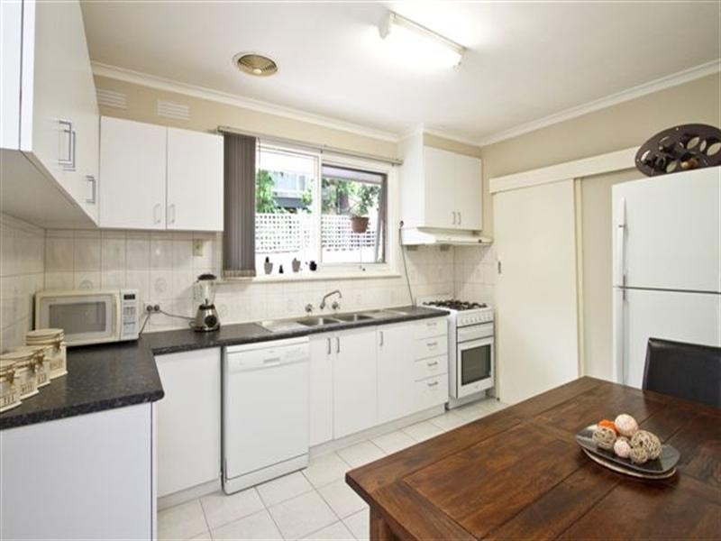 2/18-20 Rosanna Road, Heidelberg VIC 3084
