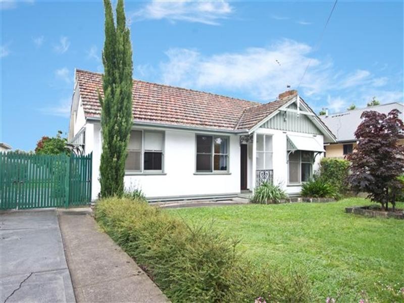 23 Blackwood Road, Heidelberg West VIC 3081