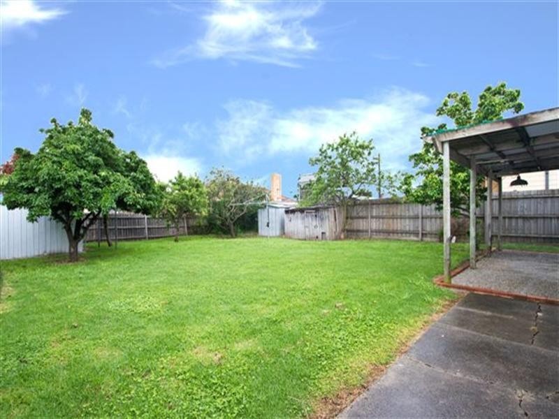 23 Blackwood Road, Heidelberg West VIC 3081