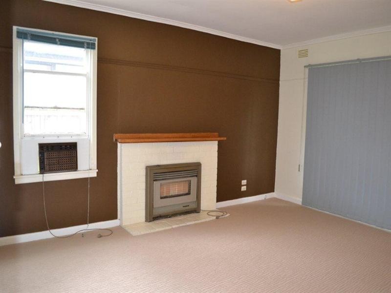 23 Blackwood Parade, Heidelberg West VIC 3081