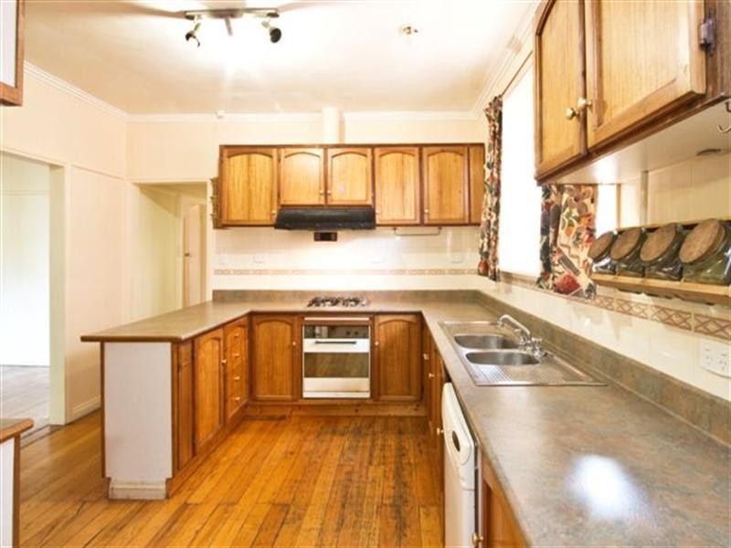 232 Oriel Road, Heidelberg West VIC 3081