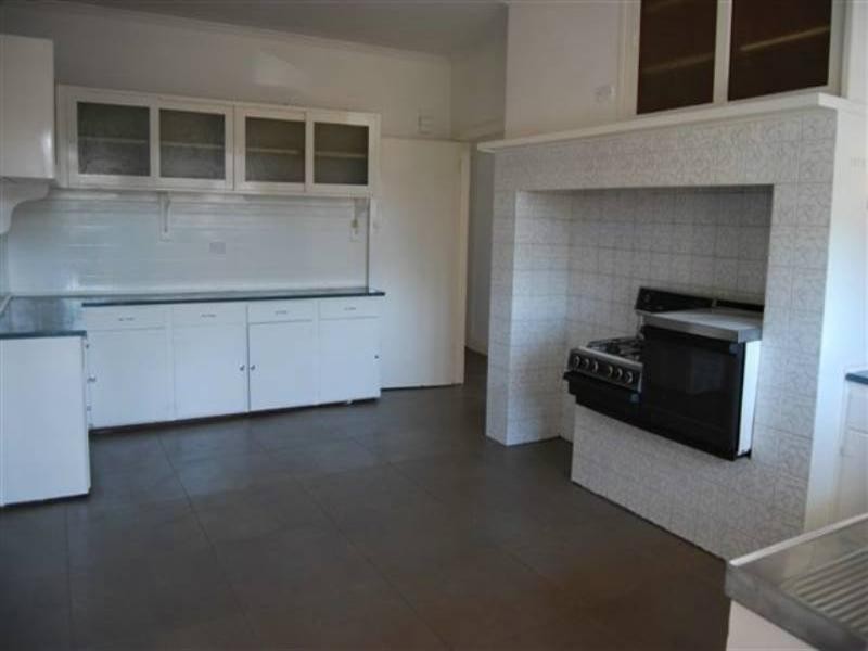 6 Porter Road, Heidelberg Heights VIC 3081