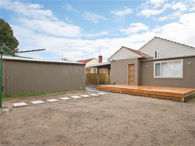 10 North Crescent, Heidelberg West VIC 3081