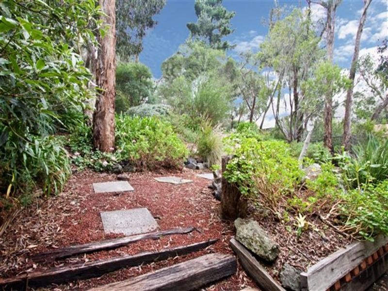 66 Wycliffe Crescent, Eltham VIC 3095