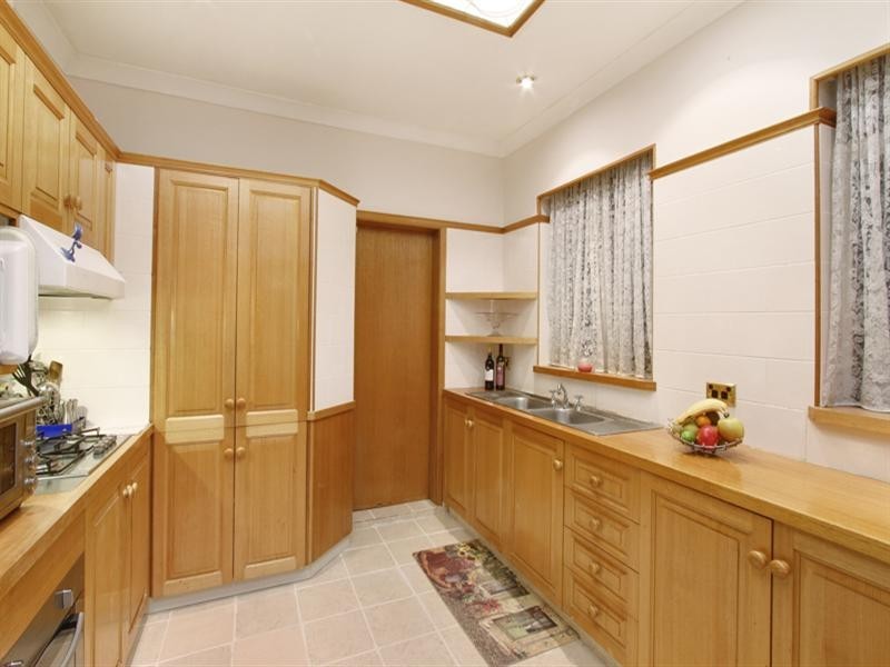 100 Lloyd Street, Heidelberg Heights VIC 3081