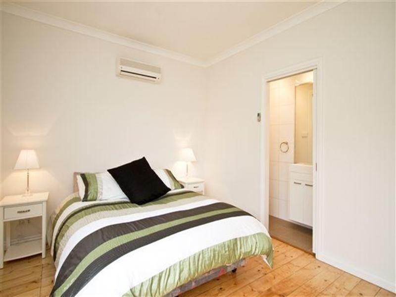 10 North Crescent, Heidelberg West VIC 3081