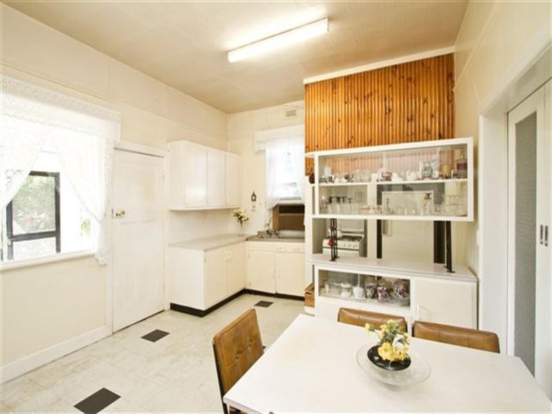 56 Waiora Road, Rosanna VIC 3084