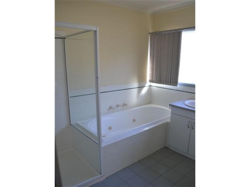 2/15 Forster Street, Heidelberg Heights VIC 3081