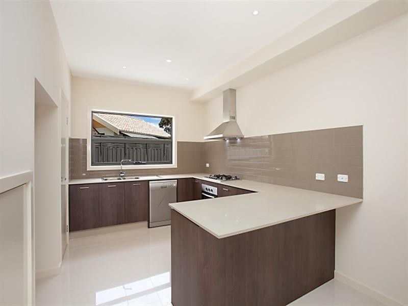 1/17 Brunei Crescent, Heidelberg West VIC 3081