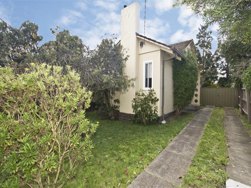 8 Wordsworth Avenue, Heidelberg Heights VIC 3081