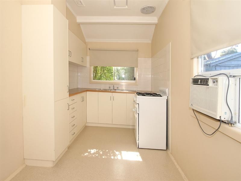 8 Wordsworth Avenue, Heidelberg Heights VIC 3081