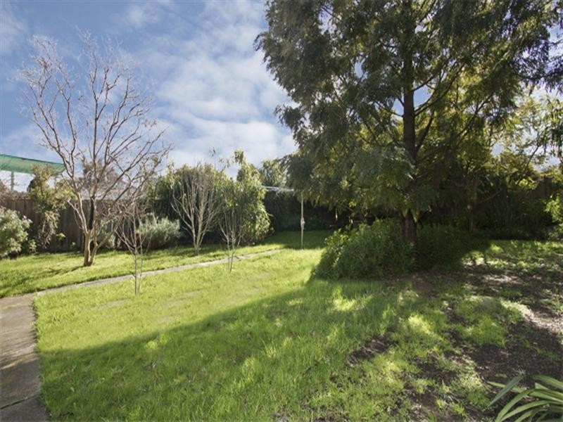 8 Wordsworth Avenue, Heidelberg Heights VIC 3081