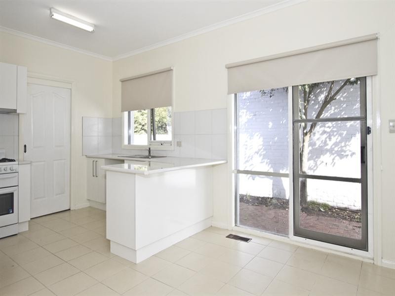 33 Oriel Road, Ivanhoe VIC 3079