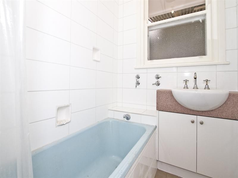 20 Catalina Street, Heidelberg West VIC 3081