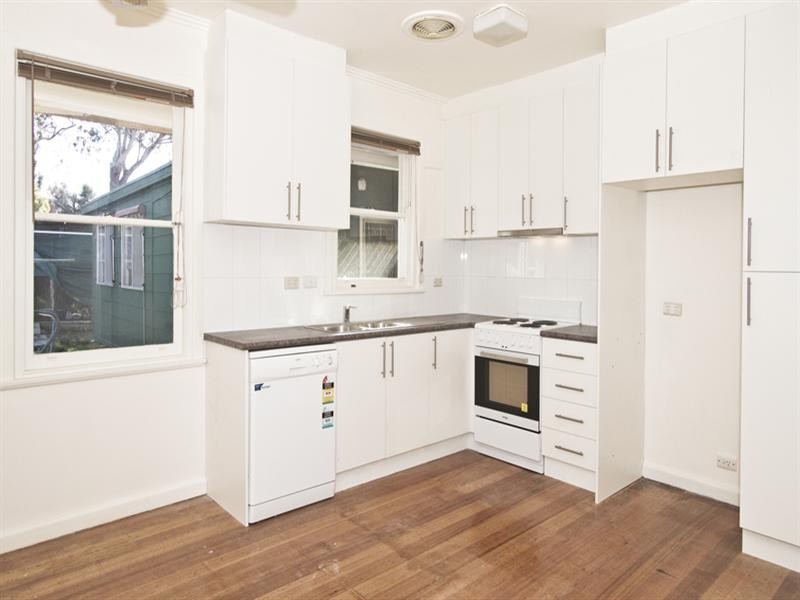 20 Catalina Street, Heidelberg West VIC 3081