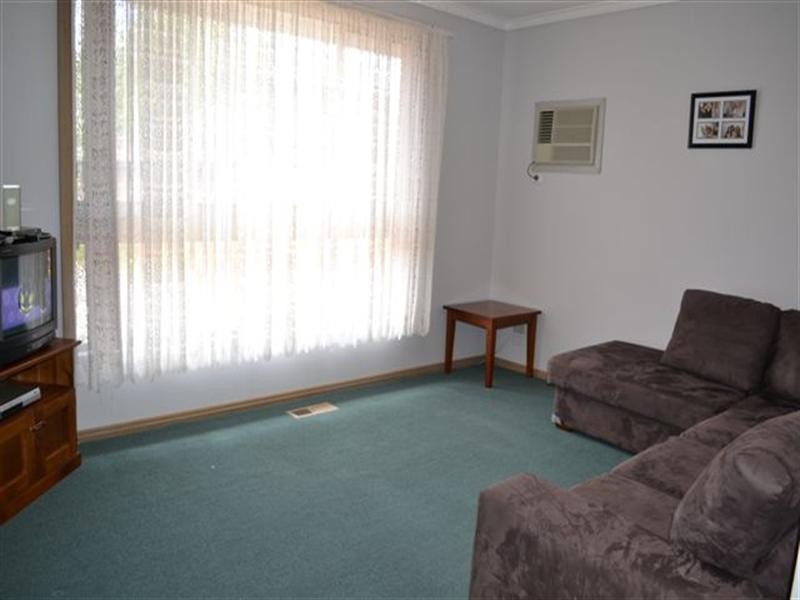 2/64 St Hellier Street, Heidelberg Heights VIC 3081